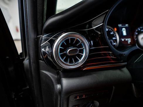 Used 2021 Mercedes-Benz Metris Passenger image 38