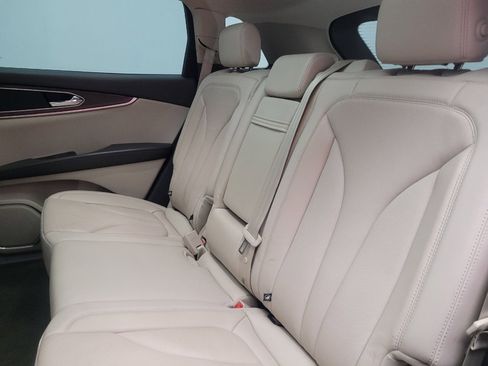 Used 2018 Lincoln MKX Reserve image 18