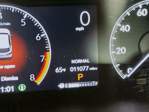 Used 2025 Honda HR-V EX-L image 13