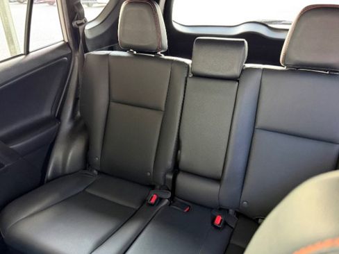 Used 2016 Toyota RAV4 SE image 20