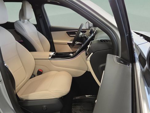 New 2026 Mercedes-Benz GLC 300 4MATIC image 13