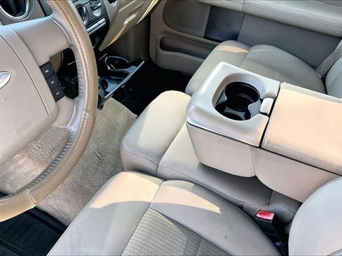Used 2007 Ford F150 XLT RWD image 15