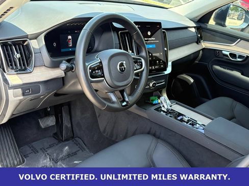 Certified 2025 Volvo XC90 B6 Plus AWD/4WD image 17