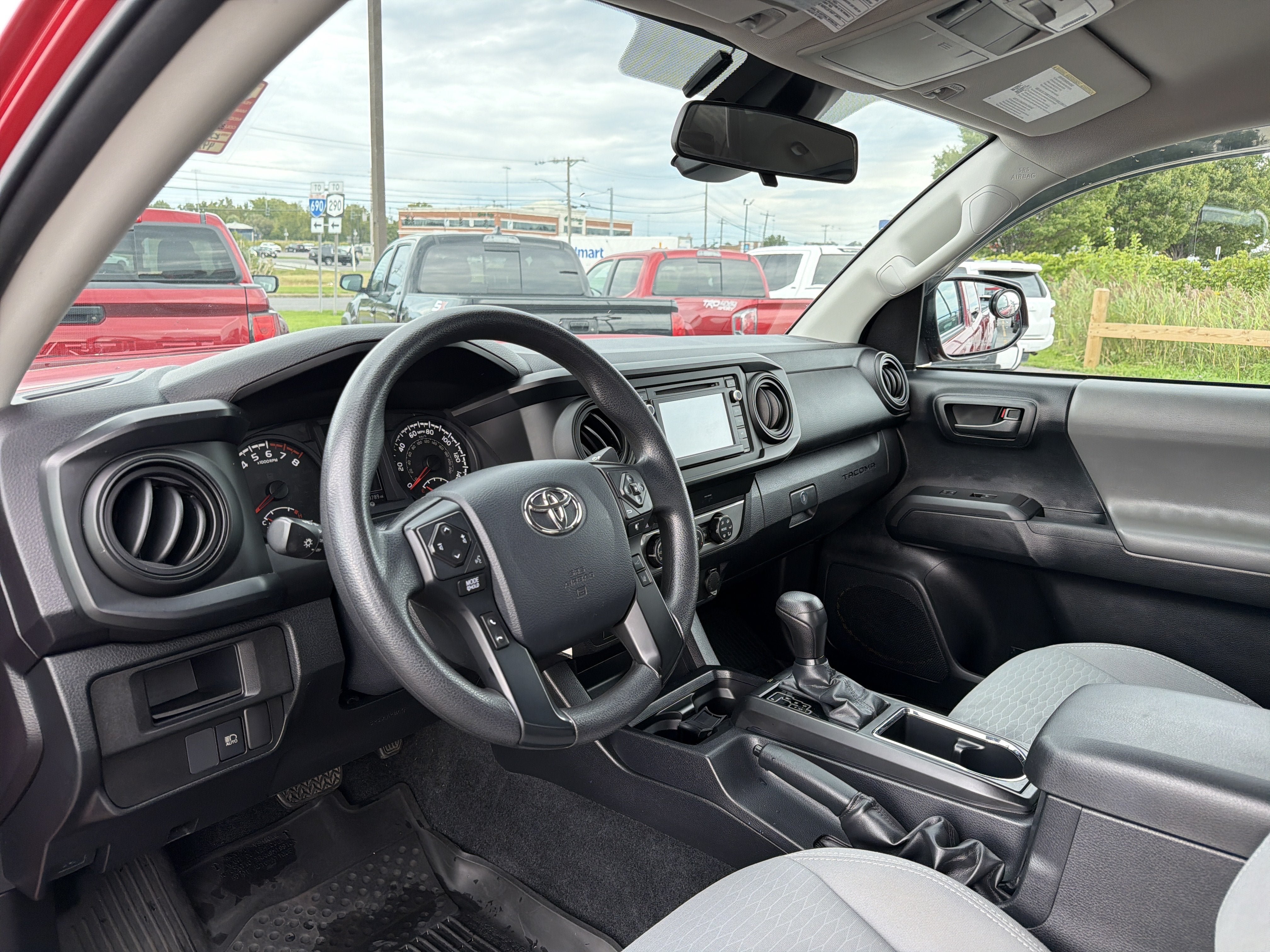 Certified 2019 Toyota Tacoma SR w/ SX Package AWD/4WD image 9
