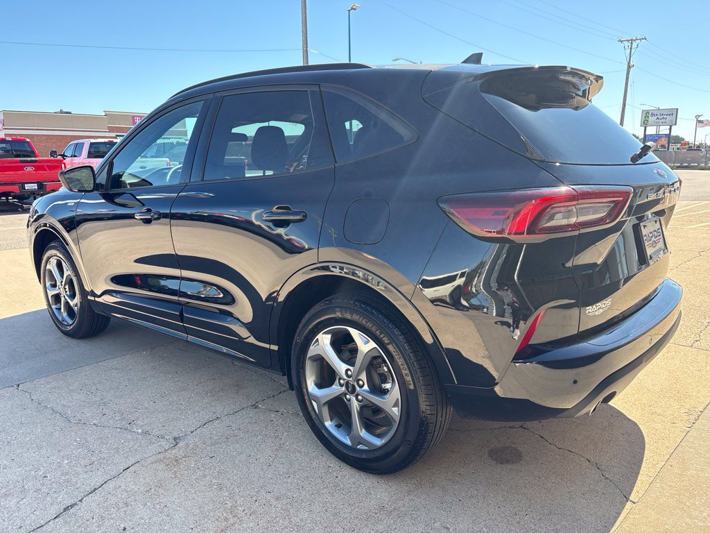 Used 2024 Ford Escape ST-Line w/ Tech Pack #1 AWD/4WD image 5