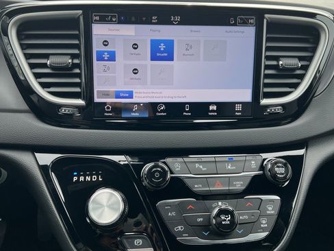 New 2026 Chrysler Voyager LX FWD image 22