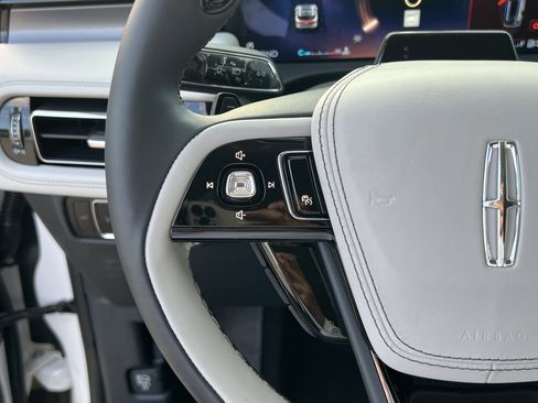 New 2026 Lincoln Aviator 2WD image 11