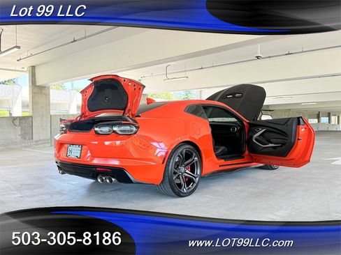 Used 2020 Chevrolet Camaro SS RWD image 30