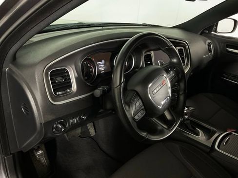 Used 2022 Dodge Charger SXT AWD/4WD image 18