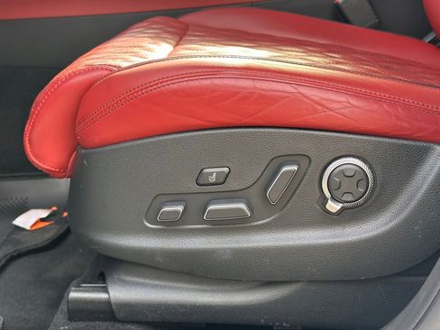 Used 2023 Genesis GV70 3.5T Sport w/ Sport Prestige Package image 29