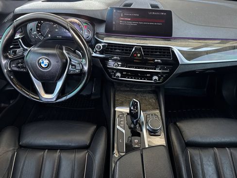 Used 2019 BMW 530i w/ Convenience Package RWD image 15