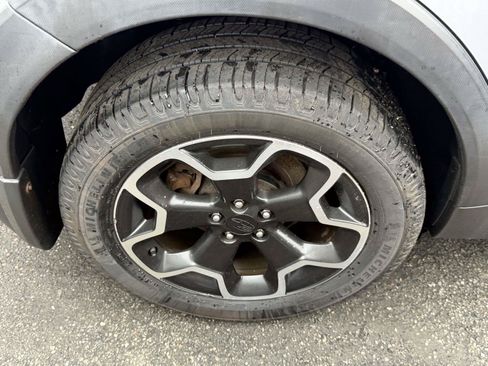 Used 2013 Subaru Crosstrek 2.0i Limited AWD/4WD image 7