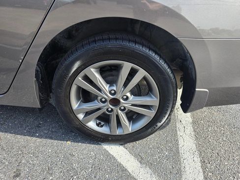 Used 2017 Nissan Sentra SV FWD image 11