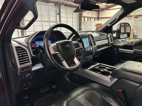 Used 2019 Ford F250 Platinum w/ FX4 Off-Road Package AWD/4WD image 38