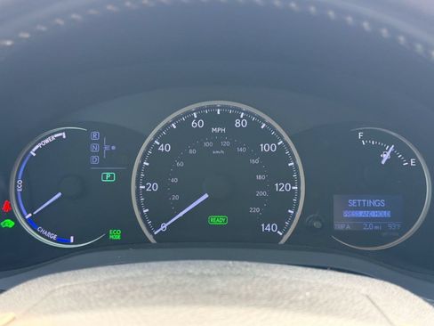 Used 2014 Lexus CT 200h FWD image 23