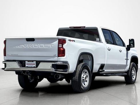 Used 2025 Chevrolet Silverado 2500 LT w/ Convenience Package AWD/4WD image 5