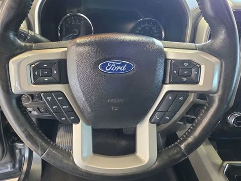 Used 2018 Ford F150 Lariat w/ Equipment Group 502A Luxury AWD/4WD image 22