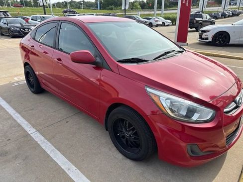 Used 2015 Hyundai Accent GLS FWD image 2