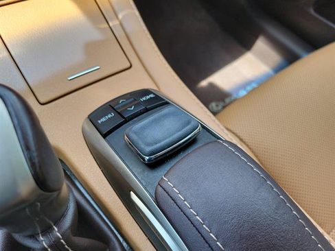 Used 2016 Lexus ES 350 w/ Luxury Package w/Wood Trim FWD image 65
