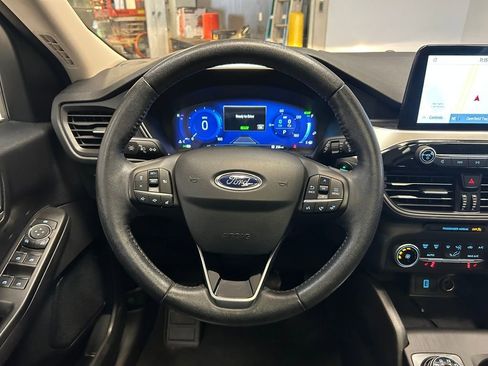 Used 2020 Ford Escape SE Sport image 10