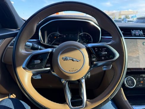 Used 2022 Jaguar F-PACE S AWD/4WD image 31