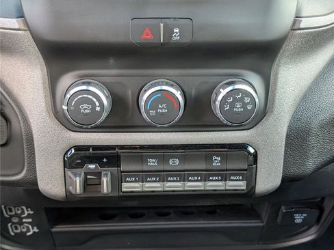 Used 2024 RAM 2500 Tradesman w/ Chrome Appearance Group image 26