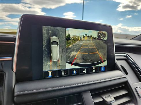 Used 2022 Chevrolet Tahoe LT w/ Luxury Package image 24