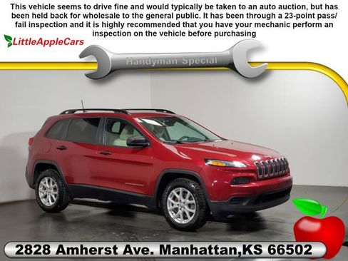 Used 2016 Jeep Cherokee Sport image 1