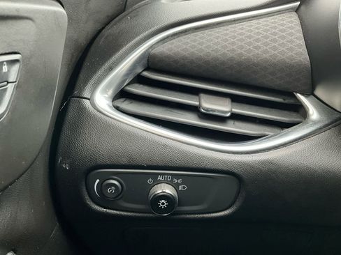 Used 2016 Chevrolet Malibu LT image 22