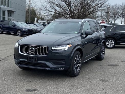 Used 2022 Volvo XC90 T5 Momentum w/ Climate Package image 8