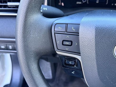 Used 2025 Toyota Camry LE w/ Convenience Package image 15