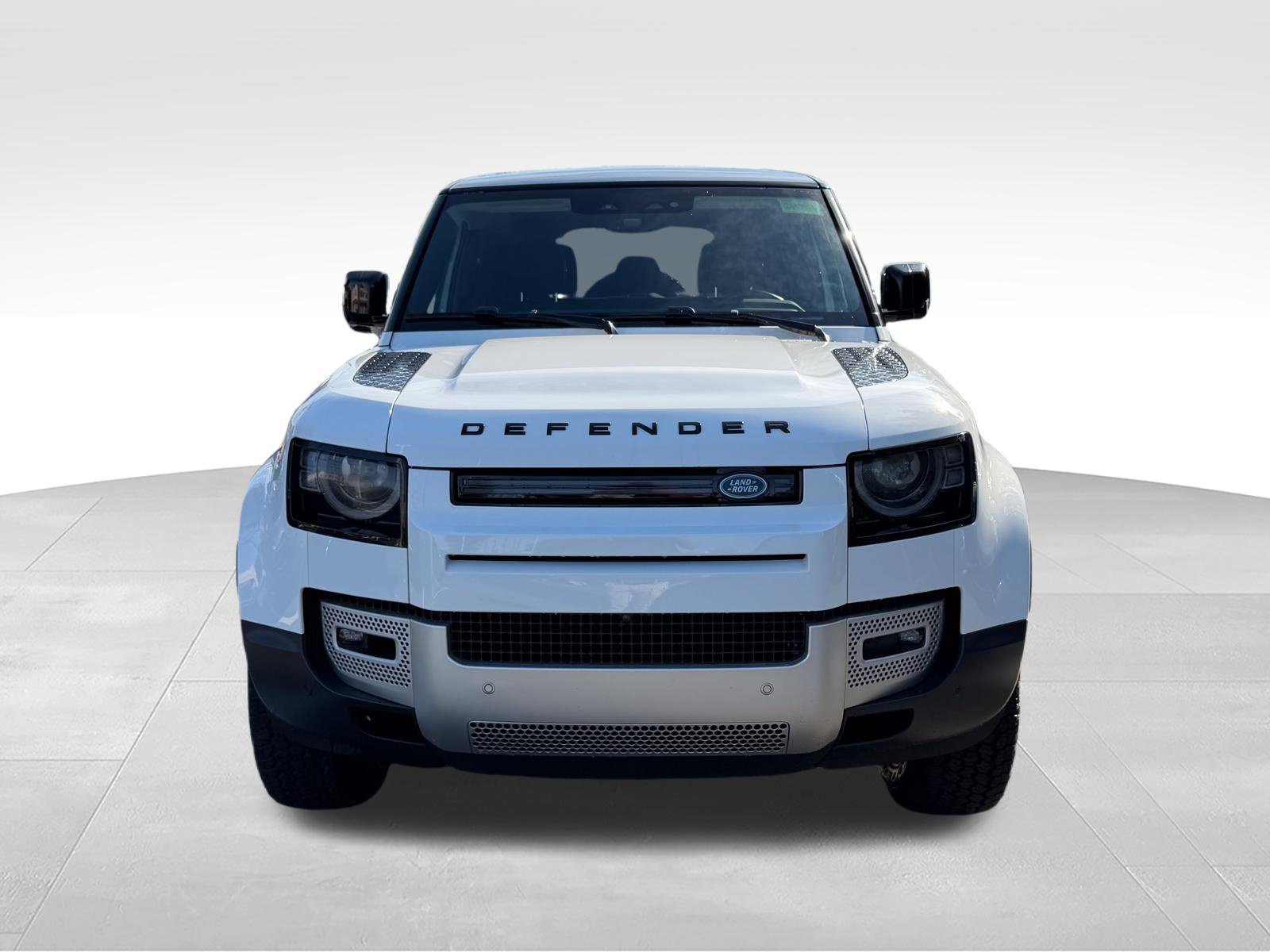 Used 2024 Land Rover Defender 110 S AWD/4WD image 2