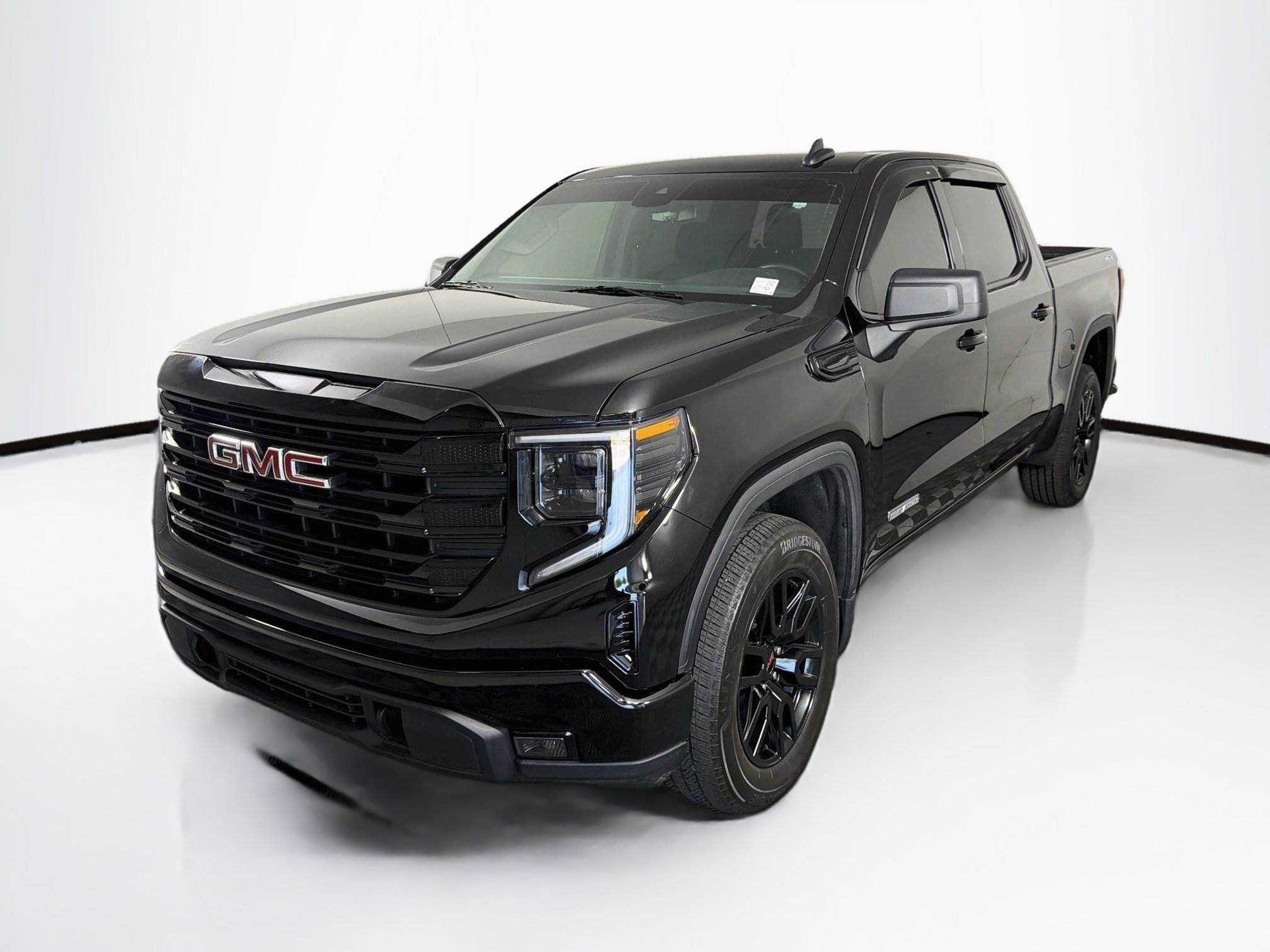 Used 2024 GMC Sierra 1500 Elevation AWD/4WD image 3