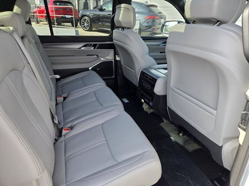 New 2026 Jeep Grand Wagoneer 4x2 RWD w/ Premium Group I image 32