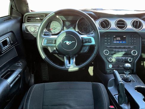 Used 2016 Ford Mustang GT image 5