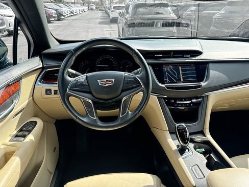 Used 2018 Cadillac XT5 Luxury image 25