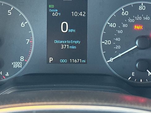 Certified 2025 Toyota Corolla SE w/ Convenience Package image 25