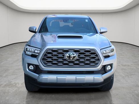 Used 2023 Toyota Tacoma TRD Sport w/ Technology Package image 7