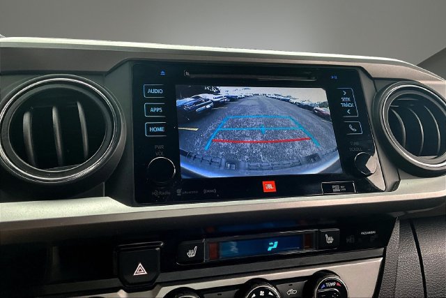 Used 2018 Toyota Tacoma Limited AWD/4WD image 15