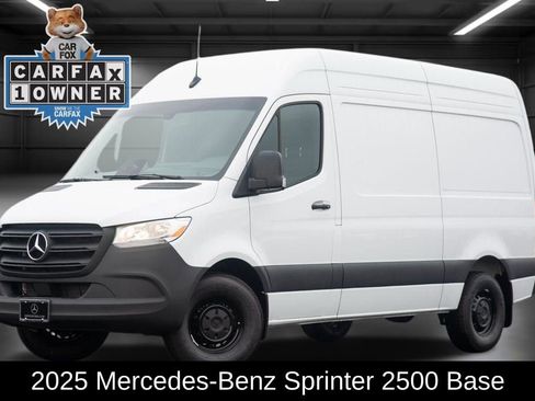 Used 2025 Mercedes-Benz Sprinter 2500 image 1
