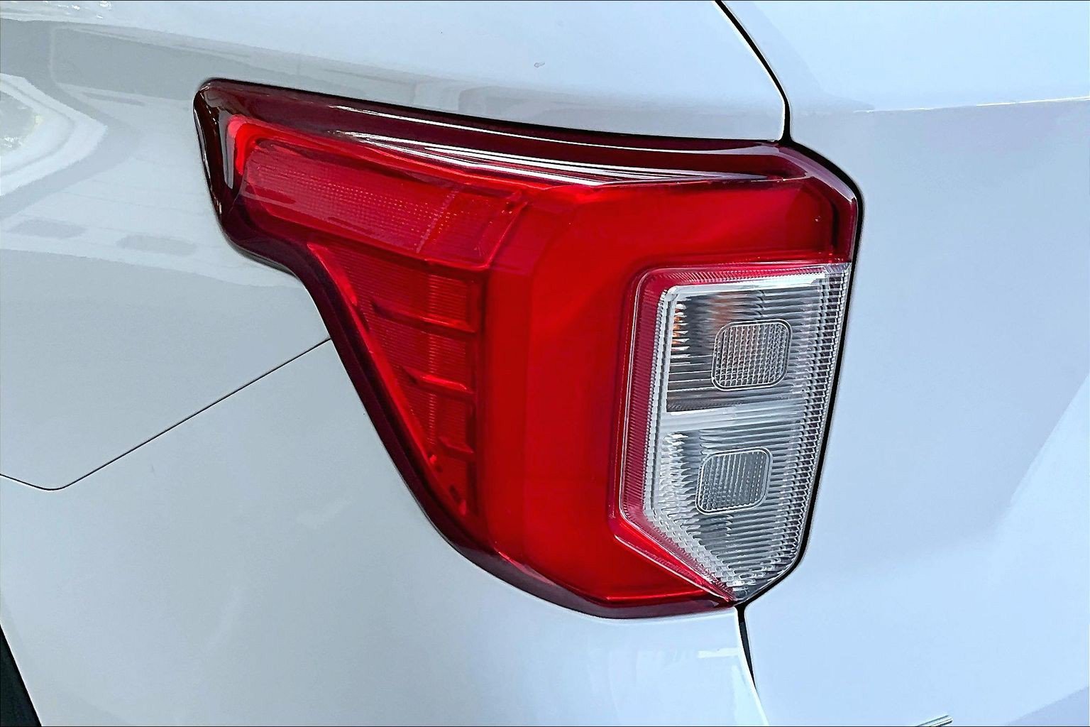 Used 2021 Ford Explorer XLT RWD image 21