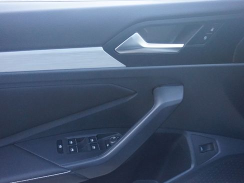 Used 2025 Volkswagen Jetta S image 15