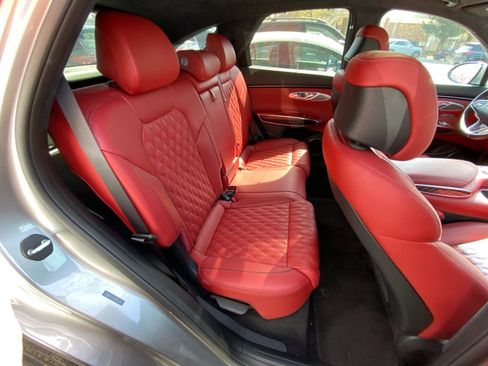 Used 2024 Genesis GV70 3.5T Sport w/ Sport Prestige Package image 33