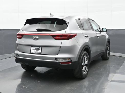Used 2022 Kia Sportage LX FWD image 4