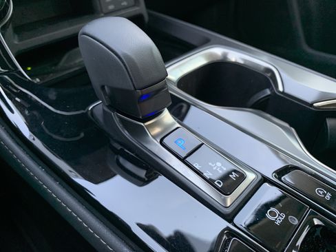 Used 2025 Lexus NX 250 FWD w/ Accessory Package (2T) image 26