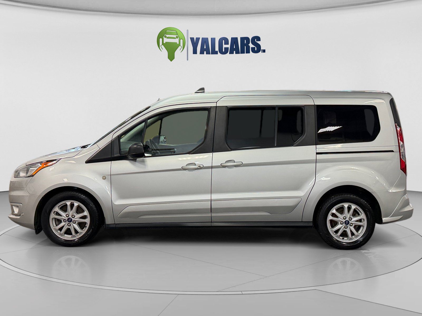 Used 2019 Ford Transit Connect XLT FWD image 2