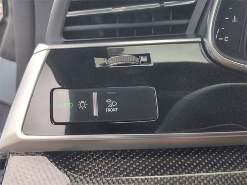 Used 2023 Audi SQ8 Prestige w/ Prestige Package image 18