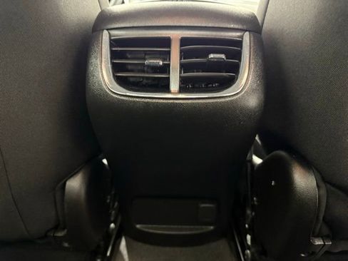 Used 2024 Chevrolet Malibu LT image 25