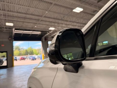 Used 2023 Hyundai Santa Fe Calligraphy AWD/4WD image 15