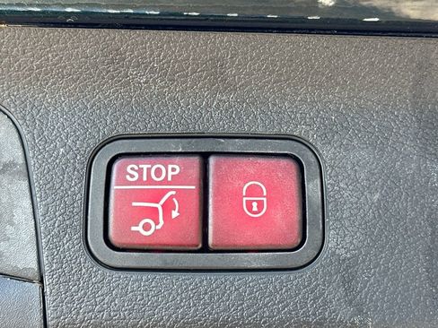 Used 2023 Mercedes-Benz GLS 450 4MATIC image 36